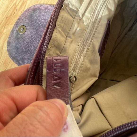 |Velez| Burgundy Leather Shoulder Bag Mermaid Color Braided Embellishment - Picture 13 of 15